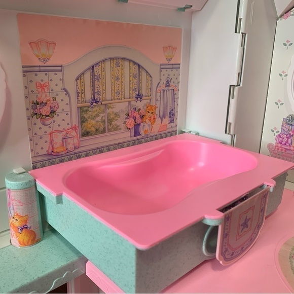 MAKE ME AN OFFER Vintage Barbie Deluxe Dream House Playset 18638 Mattel 1998 - Picture 9 of 17